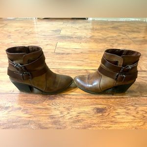 Blowfish cowgirl booties🤎size 8